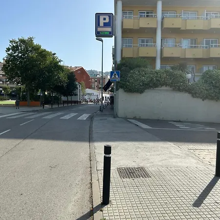 Centrico A 150 Metros De La Playa. Parking* Apartment