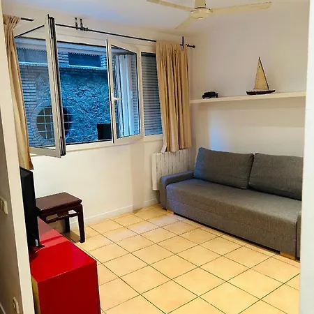 Apartamento Centrico A 150 Metros De La Playa. Parking*