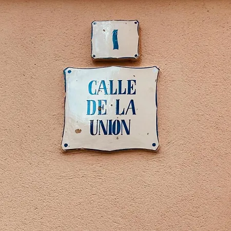 Centrico A 150 Metros De La Playa. Parking* Апартаменти *