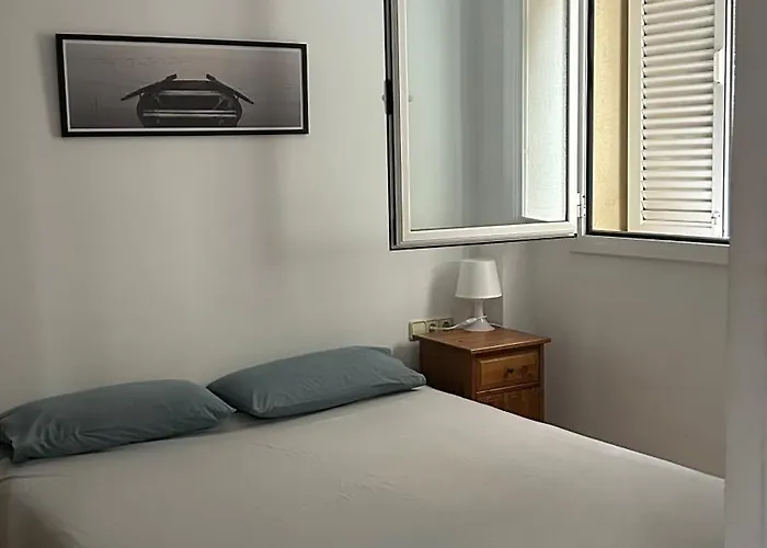 Apartamento Centrico A 150 Metros De La Playa. Parking*